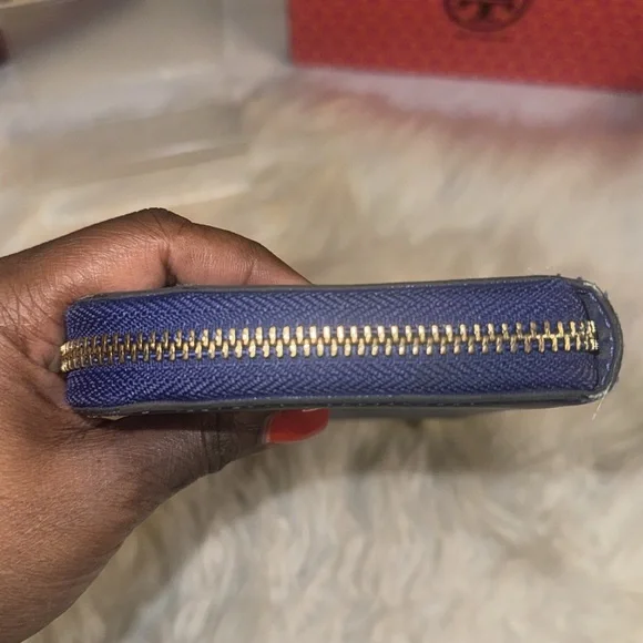 100% Authen Saffiano Tory Burch Robinson Zip Around Wallet, Cobalt!!! GUC - Picture 9 of 17